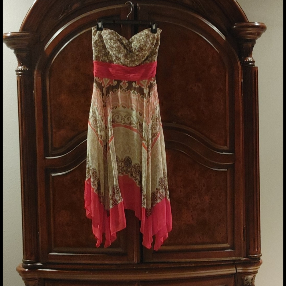Dress - Picture 2 of 2